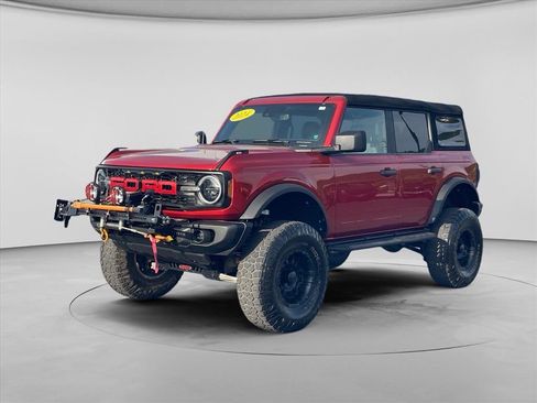 Used 2024 Ford Bronco Black Diamond AWD/4WD image 3
