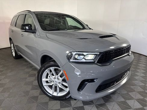 Used 2025 Dodge Durango R/T AWD/4WD image 2