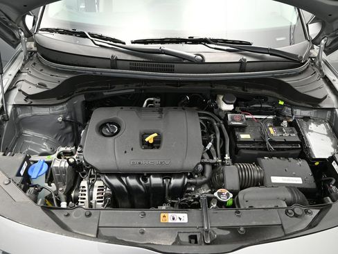 Used 2025 Kia Soul LX FWD image 5