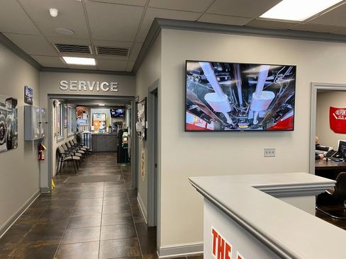 Used 2023 Chevrolet Express 2500 w/ Driver Convenience Package image 30