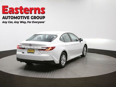 Used 2025 Toyota Camry LE FWD image 40