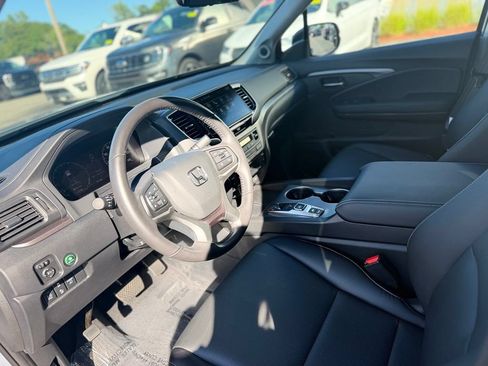Used 2025 Honda Ridgeline RTL image 14