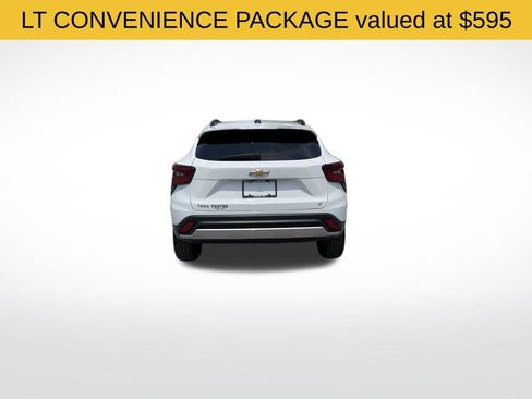 Used 2024 Chevrolet Trax LT w/ Driver Confidence Package FWD image 4