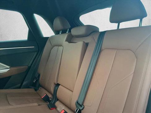 Used 2024 Audi Q3 2.0T Premium Plus image 14