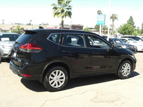 Used 2019 Nissan Rogue S image 15