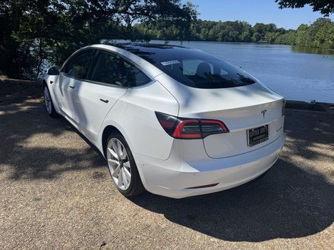 Used 2020 Tesla Model 3 Long Range AWD/4WD image 9