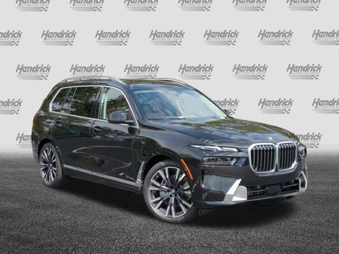 Used 2026 BMW X7 xDrive40i AWD/4WD image 2