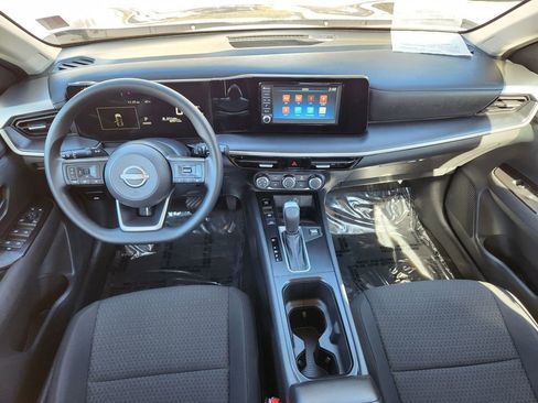 Certified 2025 Nissan Kicks S image 11