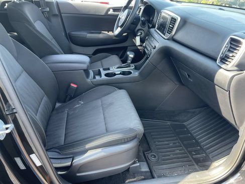 Used 2020 Kia Sportage LX AWD/4WD image 29