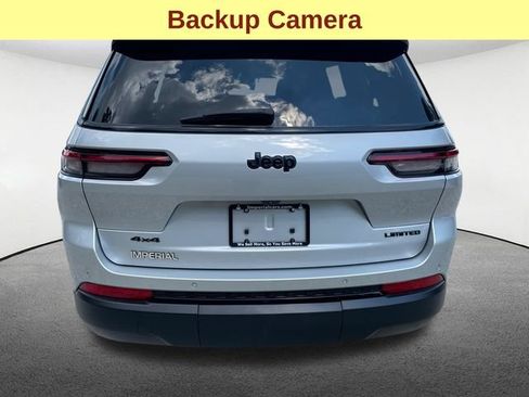 Used 2023 Jeep Grand Cherokee L Limited w/ Black Appearance Package AWD/4WD image 11