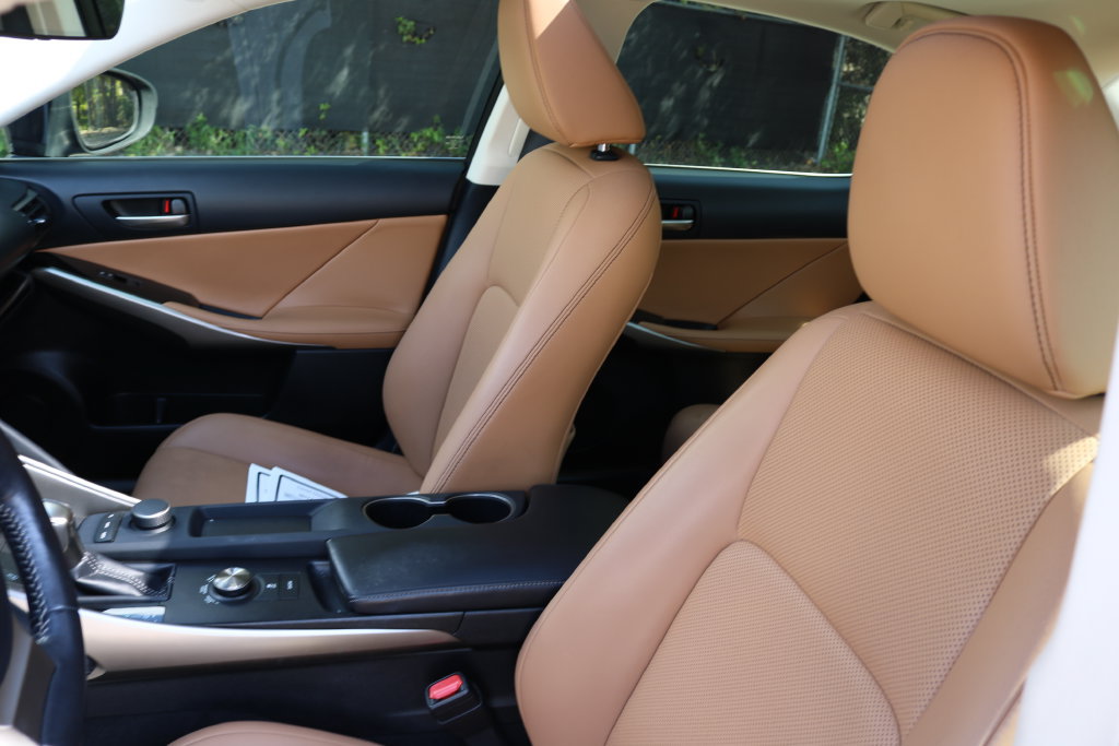 Used 2019 Lexus IS 300 w/ Premium Package RWD image 13