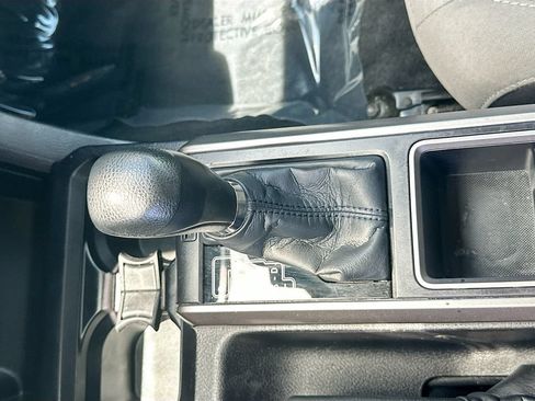 Used 2021 Toyota Tacoma SR5 RWD image 16