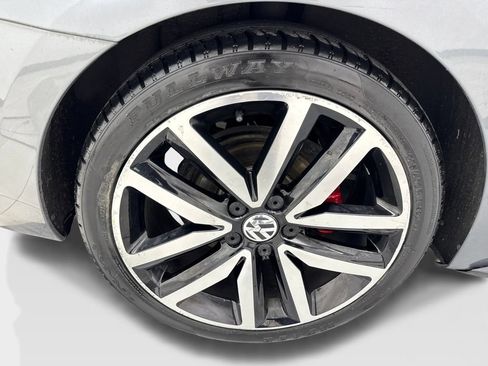 Used 2014 Volkswagen Jetta GLI Autobahn FWD image 63