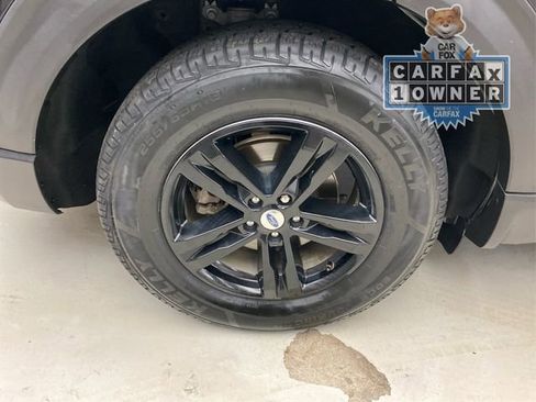 Used 2020 Ford Explorer XLT w/ Equipment Group 202A image 16