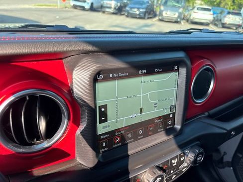 Used 2021 Jeep Wrangler Unlimited Rubicon w/ Dual Top Group AWD/4WD image 20