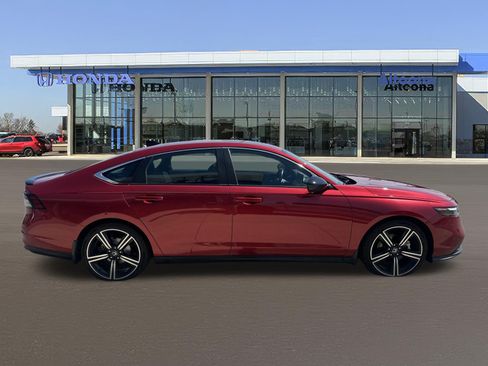 Used 2023 Honda Accord Sport image 5