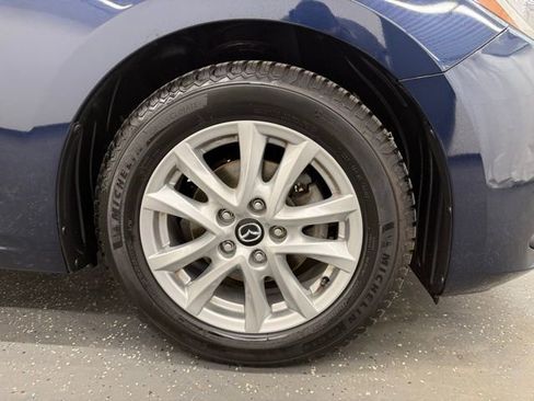 Used 2015 MAZDA MAZDA3 i Touring w/ Technology Package image 22