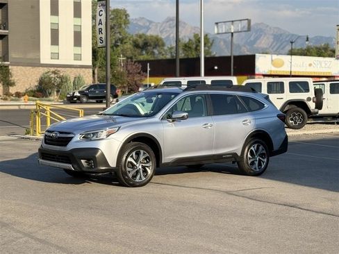 Used 2022 Subaru Outback Limited AWD/4WD image 3