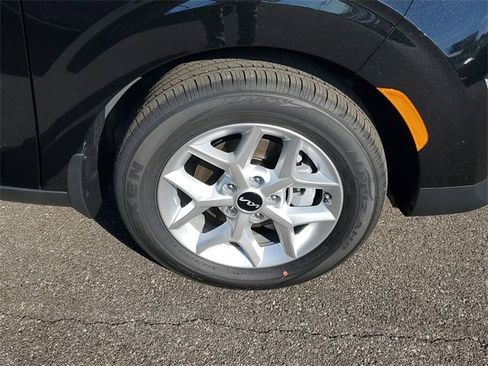New 2025 Kia Soul LX image 38