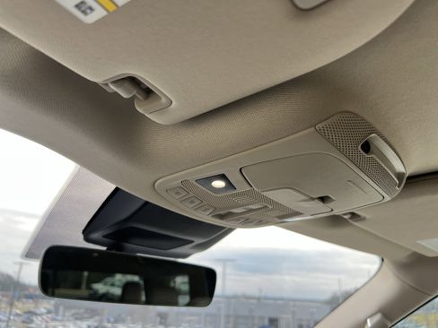 Used 2020 Lincoln Navigator Reserve w/ Luxury Package image 23