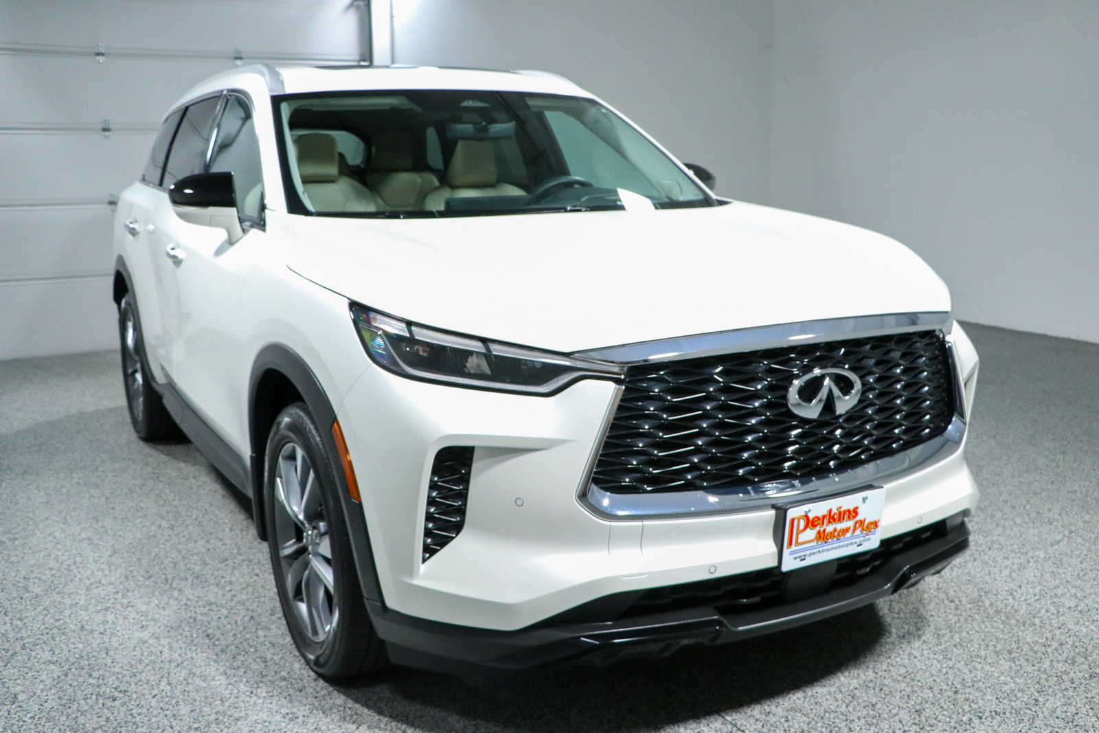Used 2024 INFINITI QX60 Luxe w/ Vision Package AWD/4WD image 5