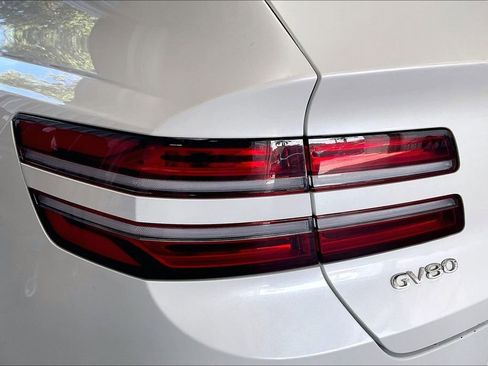 Used 2024 Genesis GV80 2.5T AWD/4WD image 17