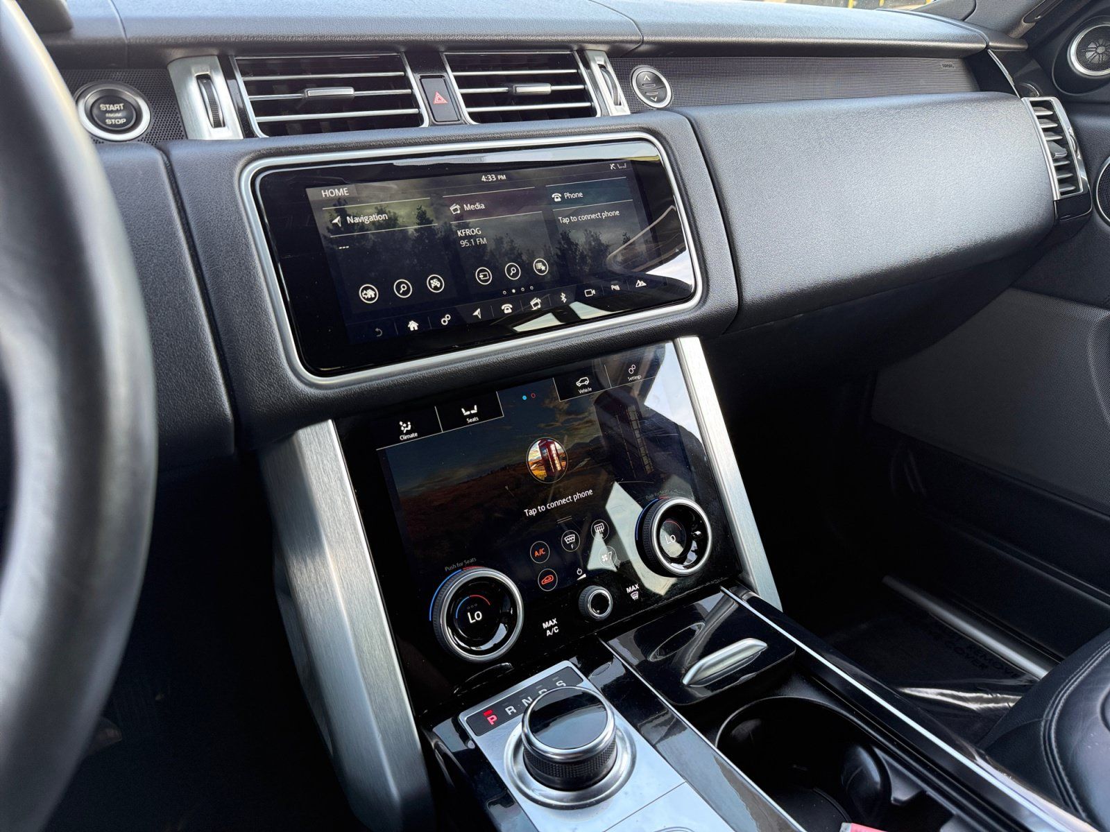 Used 2019 Land Rover Range Rover AWD/4WD image 17