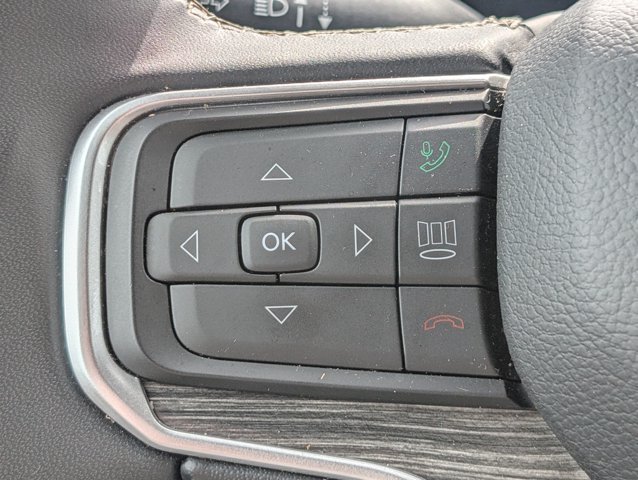 Used 2024 Jeep Wagoneer L Series II w/ Flexible Seating Group RWD image 24