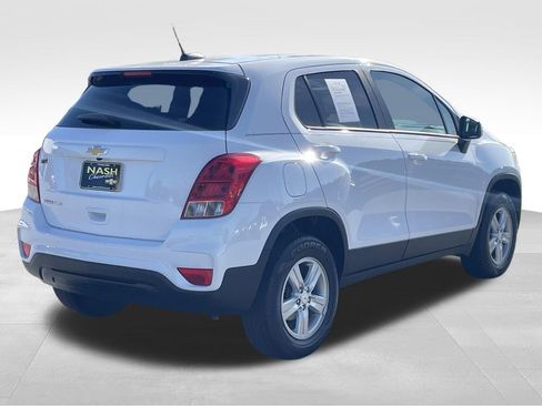 Certified 2022 Chevrolet Trax LS w/ Tint and Cruise Package image 3