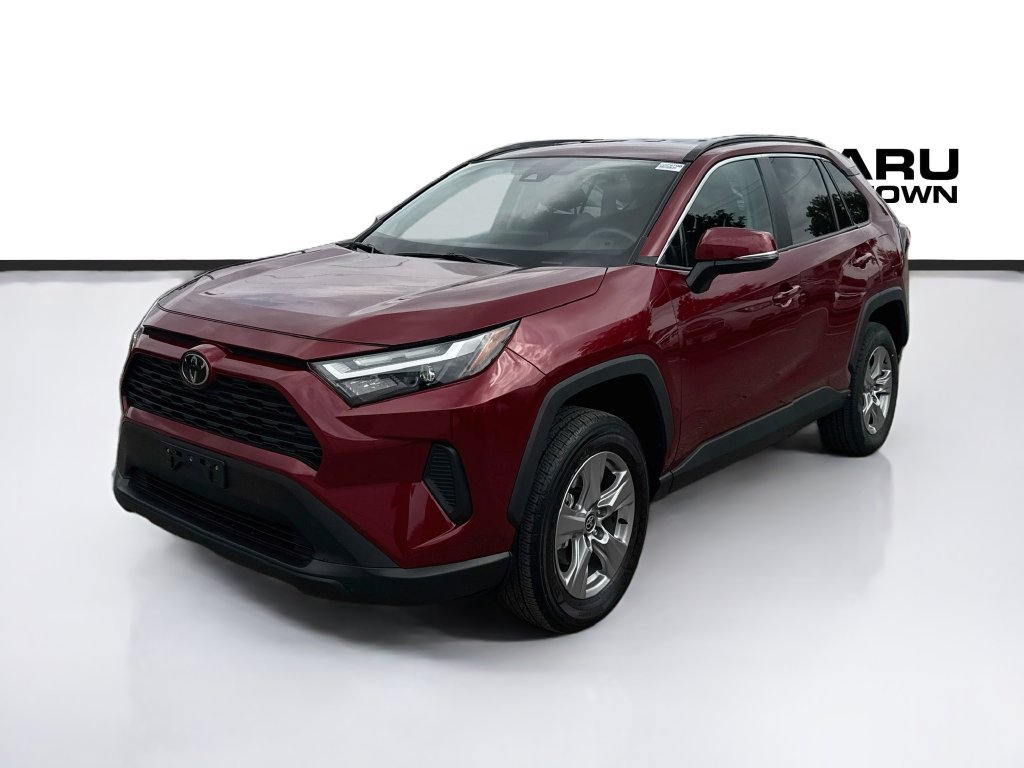 Used 2025 Toyota RAV4 XLE AWD/4WD image 3