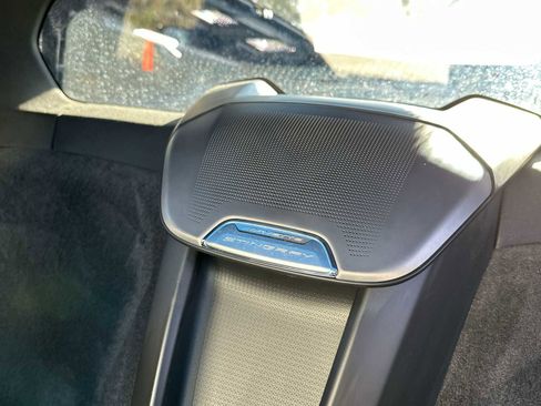 Used 2024 Chevrolet Corvette Stingray Preferred Cpe w/ Z51 Performance Package image 18