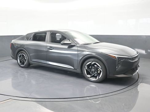 Used 2025 Kia K4 EX FWD image 8