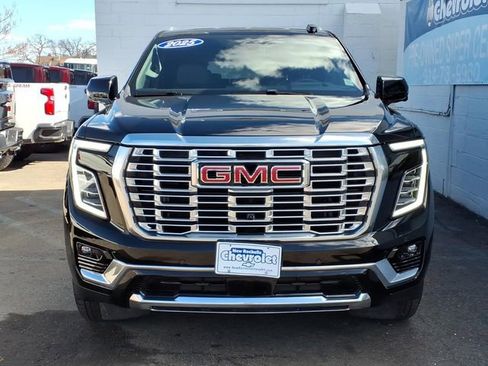 Used 2025 GMC Yukon XL Denali AWD/4WD image 2