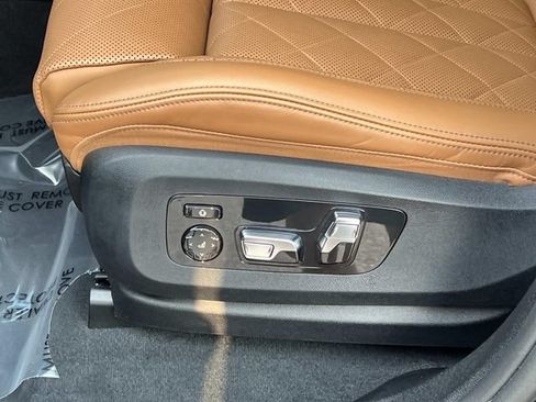 Used 2025 BMW X6 xDrive40i AWD/4WD image 27