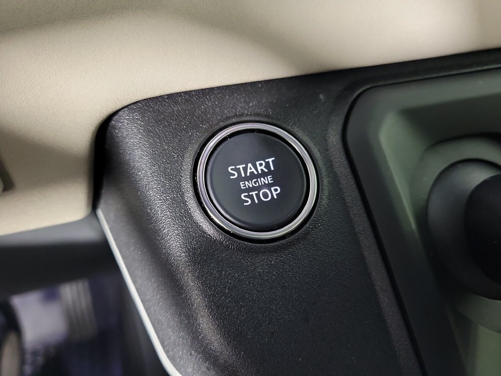 Used 2023 Land Rover Defender 130 SE AWD/4WD image 29