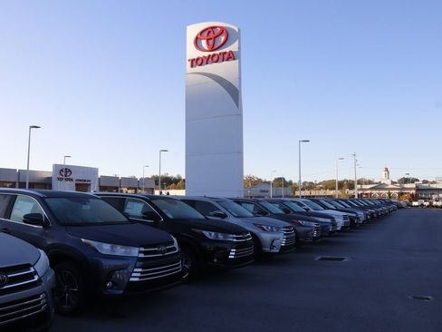 Used 2023 Toyota Tundra Limited image 14