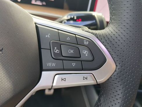 New 2026 Volkswagen Tiguan SEL R-Line AWD/4WD image 30