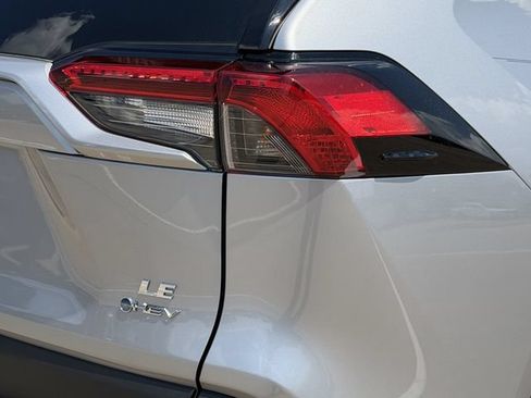 Used 2025 Toyota RAV4 LE AWD/4WD image 7