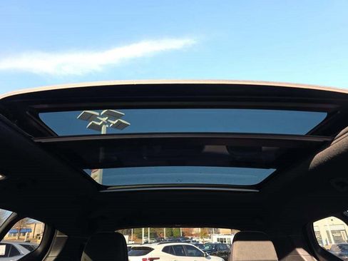 Certified 2024 Volvo XC40 Recharge Ultimate w/ Protection Package Premier image 9