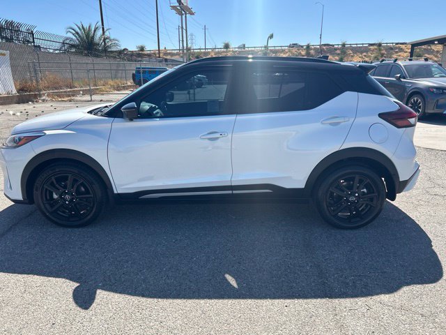Used 2023 Nissan Kicks SR FWD image 2