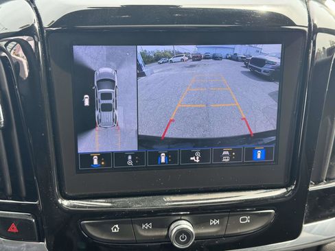 Used 2022 Chevrolet Traverse Premier AWD/4WD image 27