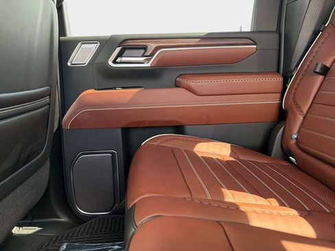 New 2026 GMC Sierra 2500 Denali Ultimate AWD/4WD image 14
