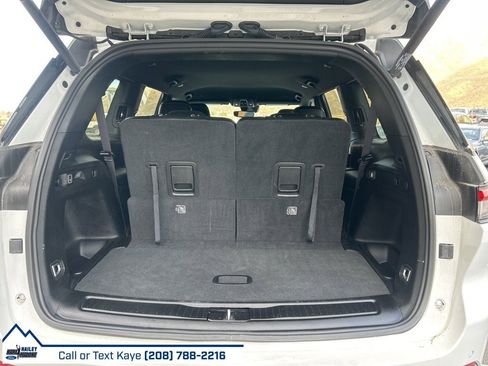 Used 2024 Jeep Grand Cherokee L Laredo image 11