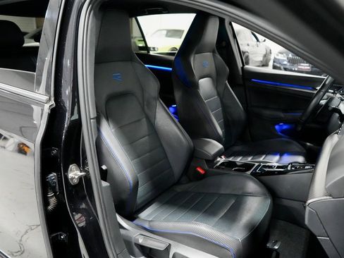 Used 2023 Volkswagen Golf 20th Anniversary Edition image 20