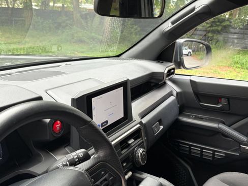 Used 2025 Toyota 4Runner TRD Off-Road AWD/4WD image 35