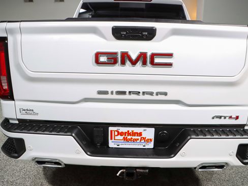 Used 2023 GMC Sierra 1500 AT4 w/ AT4 Premium Package image 8