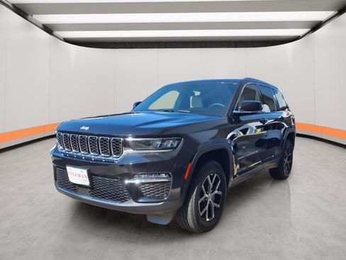 New 2025 Jeep Grand Cherokee Limited image 3