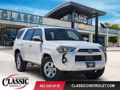 Used 2020 Toyota 4Runner SR5 Premium image 1