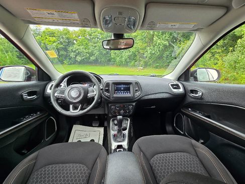 Used 2021 Jeep Compass Sport AWD/4WD image 16