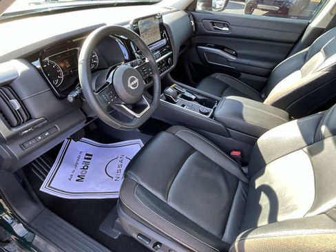 Certified 2024 Nissan Pathfinder SL w/ Lighting Package (N92) image 59